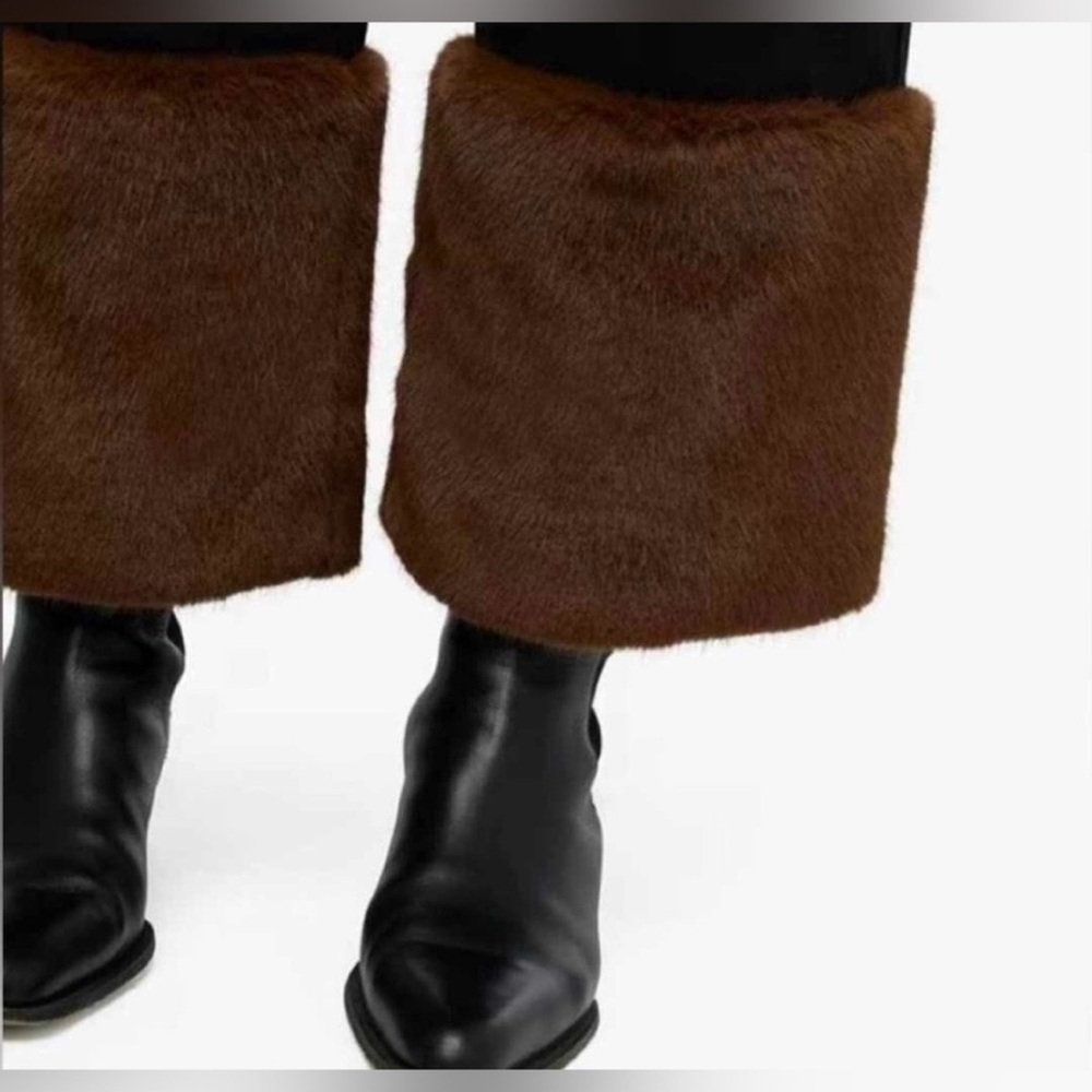 WEWOREWHAT Faux Fur Straight Leg Jeans - Picture 3 of 11